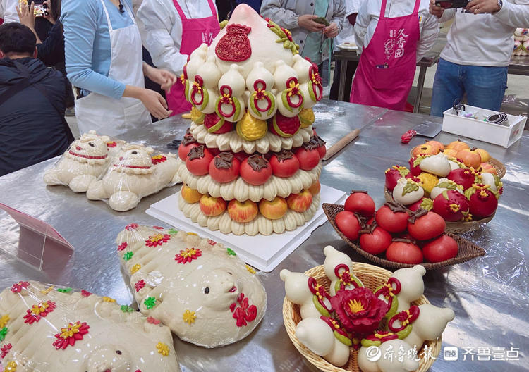 巧妇齐上阵,王哥庄花样大馒头组团比拼|文化节_新浪新闻