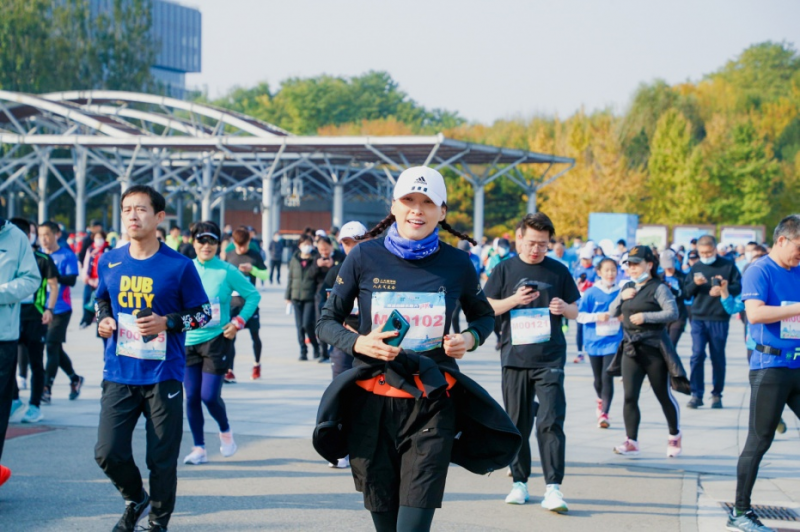 北京跑步圣地奥森公园迎来跑步月