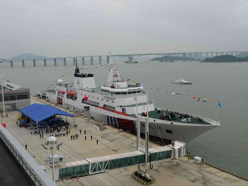 首艘万吨级中国海事局大型海事巡逻船海巡09轮列编