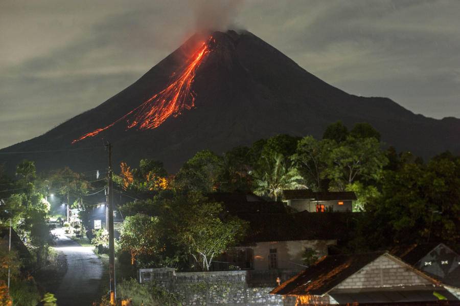 侃天下 | 日本阿苏山火山喷发,富士山也到了活跃期|富士山|西班牙