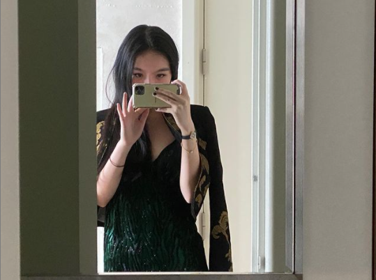 李咏逝世三周年,妻子哈文仅一个字悼念,女儿法图麦尚未发声休闲区蓝鸢梦想 - Www.slyday.coM 李咏逝世三周年,妻子哈文仅一个字悼念,女儿法图麦尚未发声休闲区蓝鸢梦想 - Www.slyday.coM