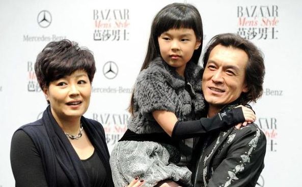 主持人李咏逝世三周年,哈文仅一个字悼念,女儿法图麦尚未发声休闲区蓝鸢梦想 - Www.slyday.coM 主持人李咏逝世三周年,哈文仅一个字悼念,女儿法图麦尚未发声休闲区蓝鸢梦想 - Www.slyday.coM