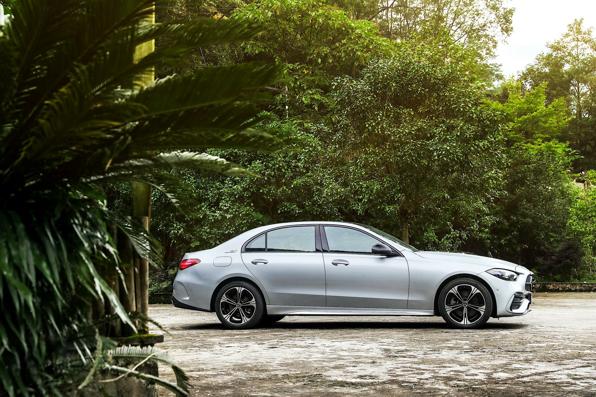 试驾全新奔驰c级:享优雅生活,不负时光