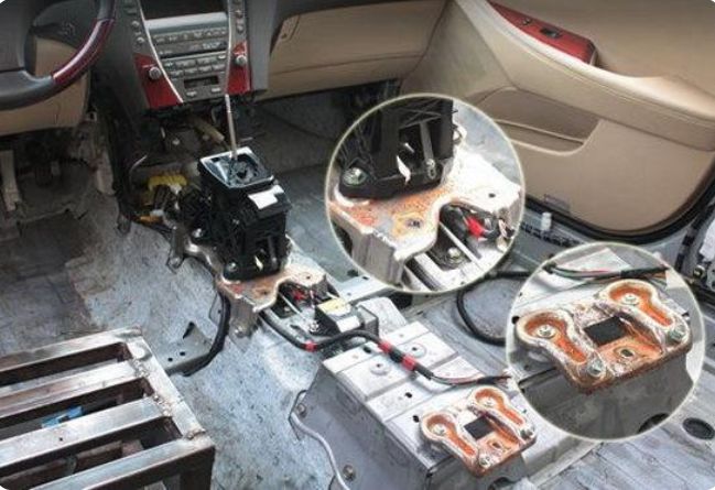 男子8万买泡水保时捷，人人都说买亏了，车主：至少赚5万休闲区蓝鸢梦想 - Www.slyday.coM