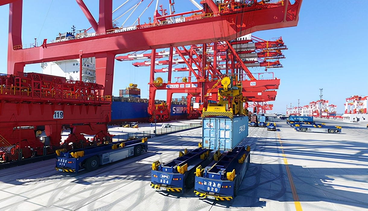 又一次领先!全球首个无人码头落户中国,西方眼红了:抄袭我