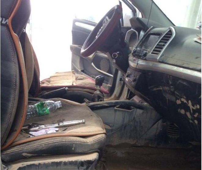 男子8万买泡水保时捷，人人都说买亏了，车主：至少赚5万休闲区蓝鸢梦想 - Www.slyday.coM