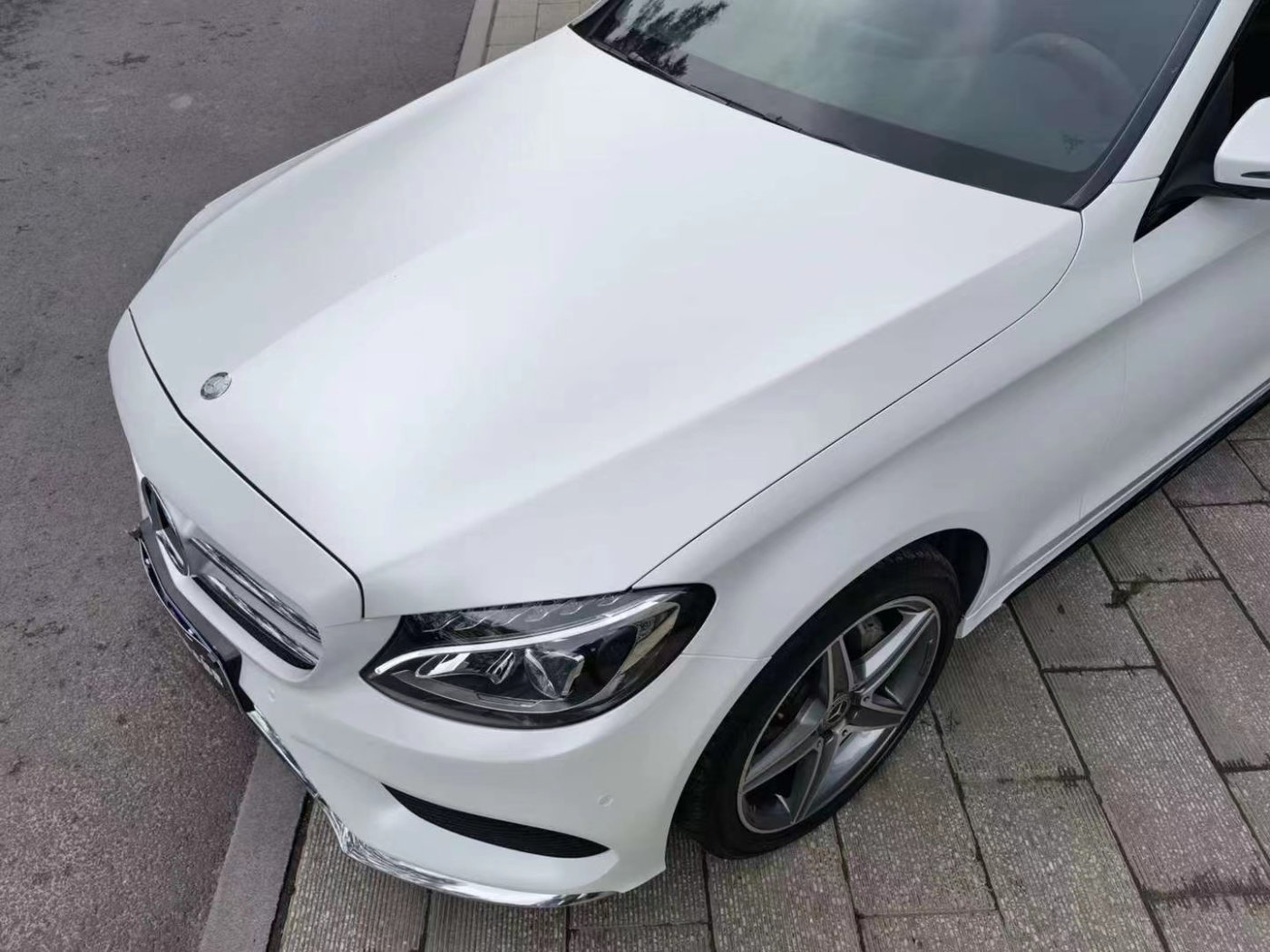 给旅行加点色 把奔驰amg c43改成金属电光白色