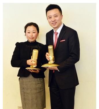 新闻联播主播潘涛45岁闯北京与小妻子的幸福背后有艰辛