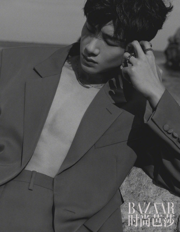 白敬亭minibazaar十月刊