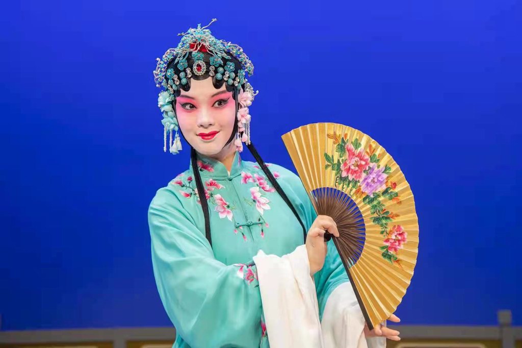 杜丽娘柳梦梅年方二八这版昆曲牡丹亭青春逼人