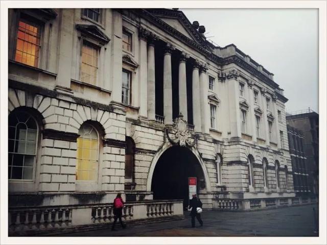 会提前在明年一月截止的三所英国大学，申请时间有限需要早做安排休闲区蓝鸢梦想 - Www.slyday.coM