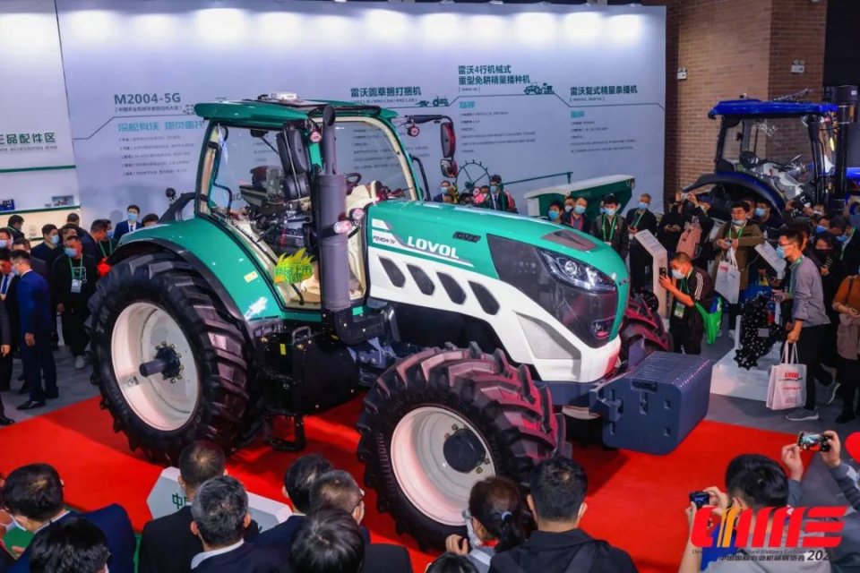 潍柴 雷沃强强联合亮相2021中国国际农业机械展览会