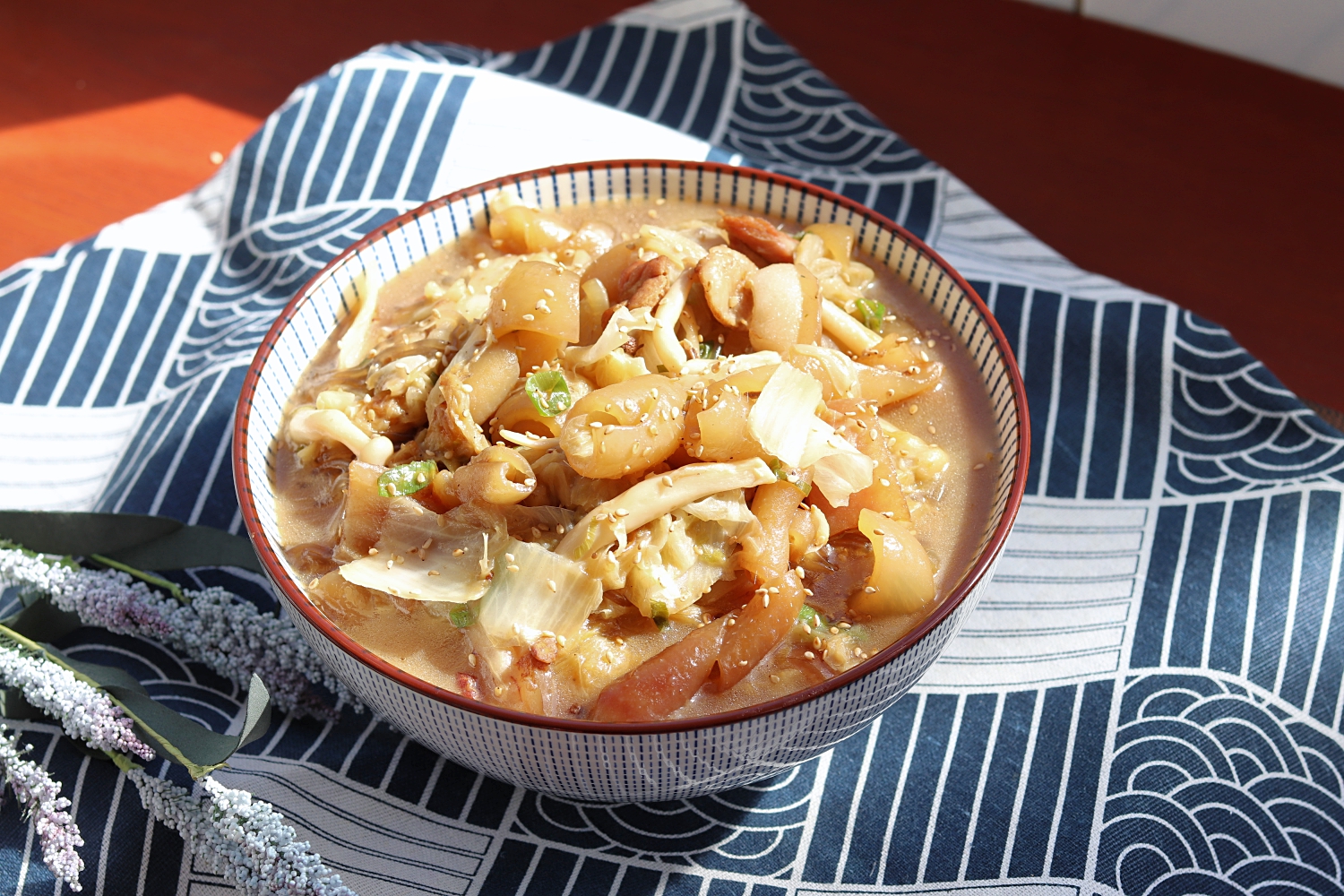 猪皮还能这样吃,和大白菜一起炖一炖,鲜美可口,太下饭了