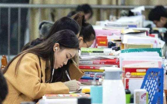 河北一女老师查寝时脏话连篇休闲区蓝鸢梦想 - Www.slyday.coM