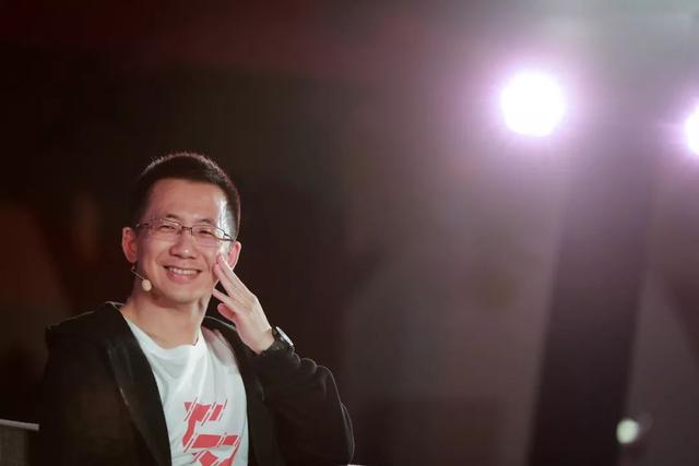 他身价高达594亿美元，超越马化腾、马云，成为互联网新首富休闲区蓝鸢梦想 - Www.slyday.coM