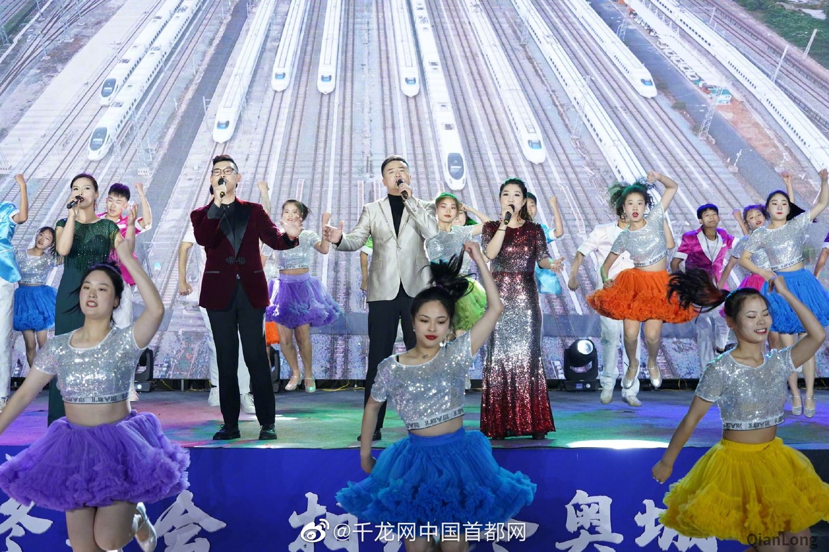 欢歌载舞 延庆群众喜迎冬奥会倒计时100天休闲区蓝鸢梦想 - Www.slyday.coM