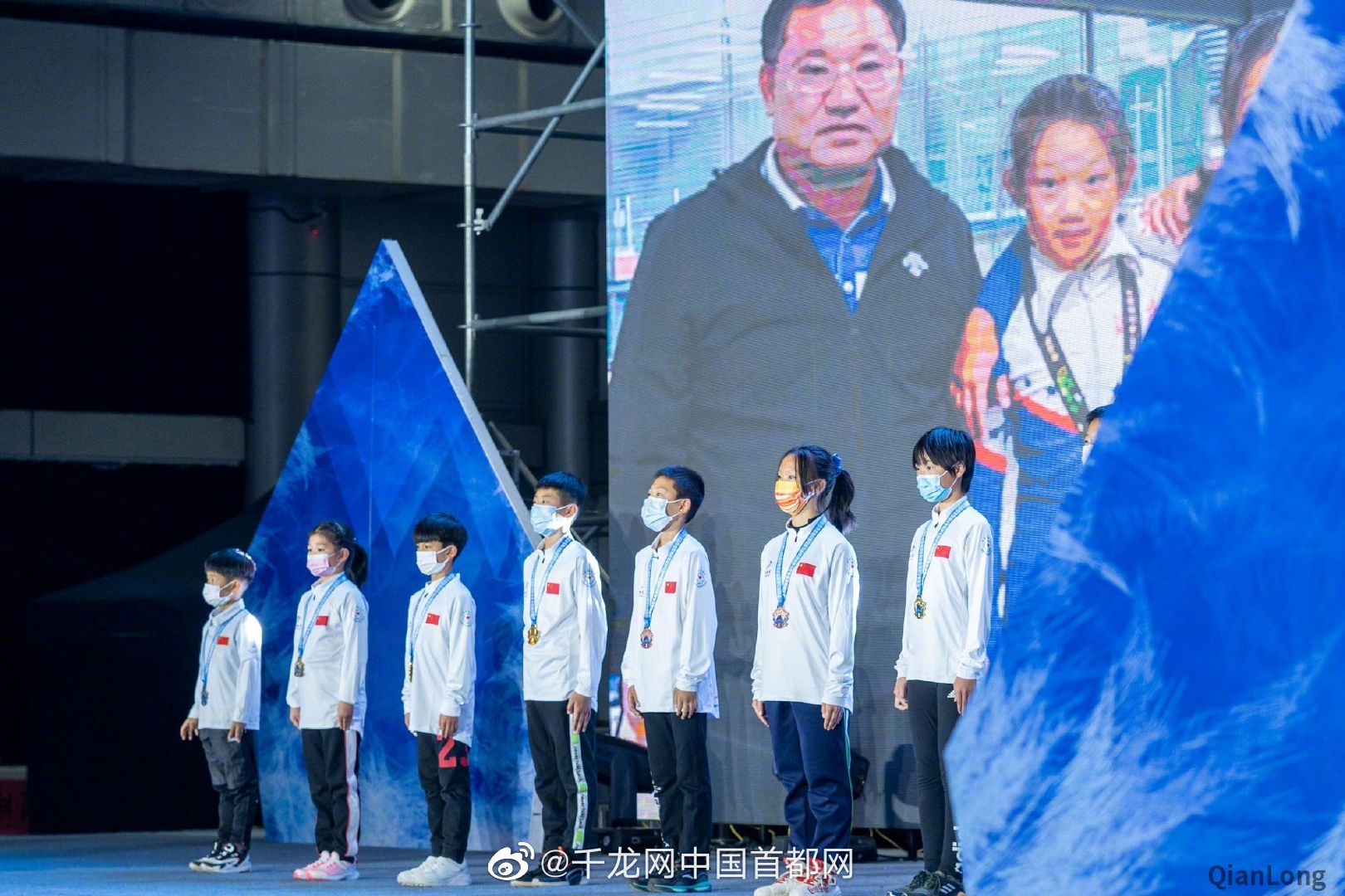 欢歌载舞 延庆群众喜迎冬奥会倒计时100天休闲区蓝鸢梦想 - Www.slyday.coM