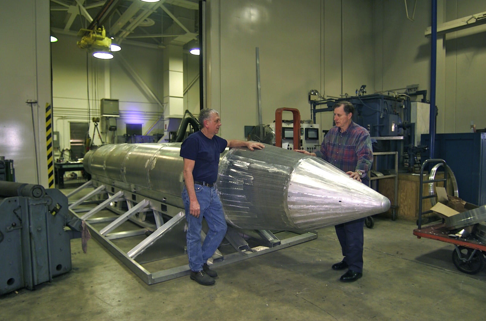 gbu43b大型空爆炸弹威力仅次于核弹号称炸弹之母