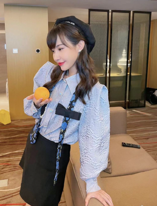 曾是电视剧反派女主角爆红后全职带娃11年今43岁复出令人心酸