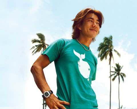 任贤齐妈妈将儿子的海报挂满全屋50岁依然有超级铁粉就是妈妈