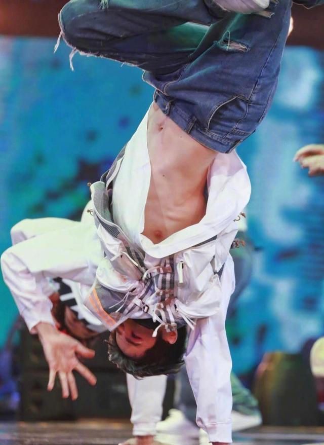 王一博高难度舞蹈高清图集