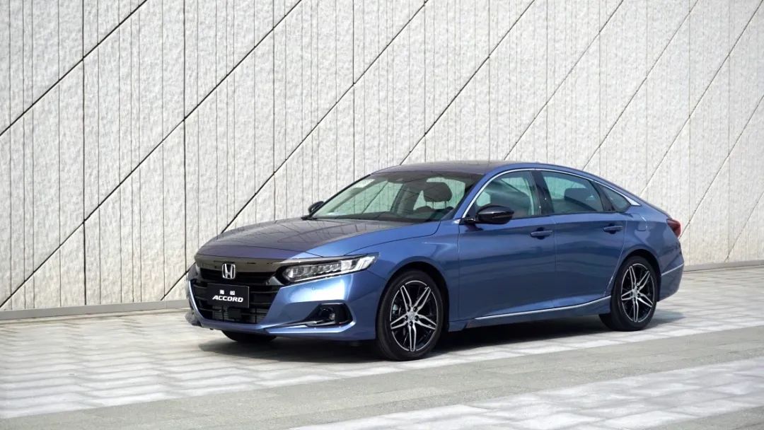 混动舒适燃油带劲这是最好开的b级车吗试驾本田新款雅阁