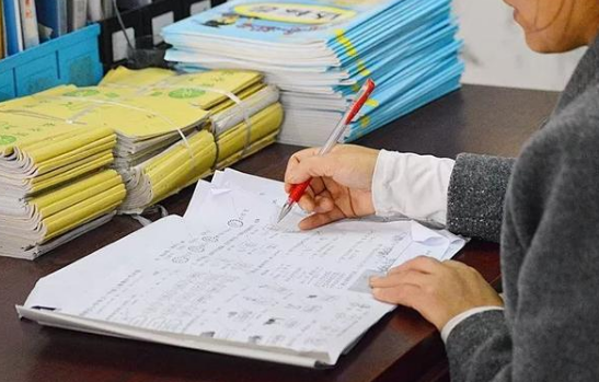 河北一女老师查寝时脏话连篇休闲区蓝鸢梦想 - Www.slyday.coM