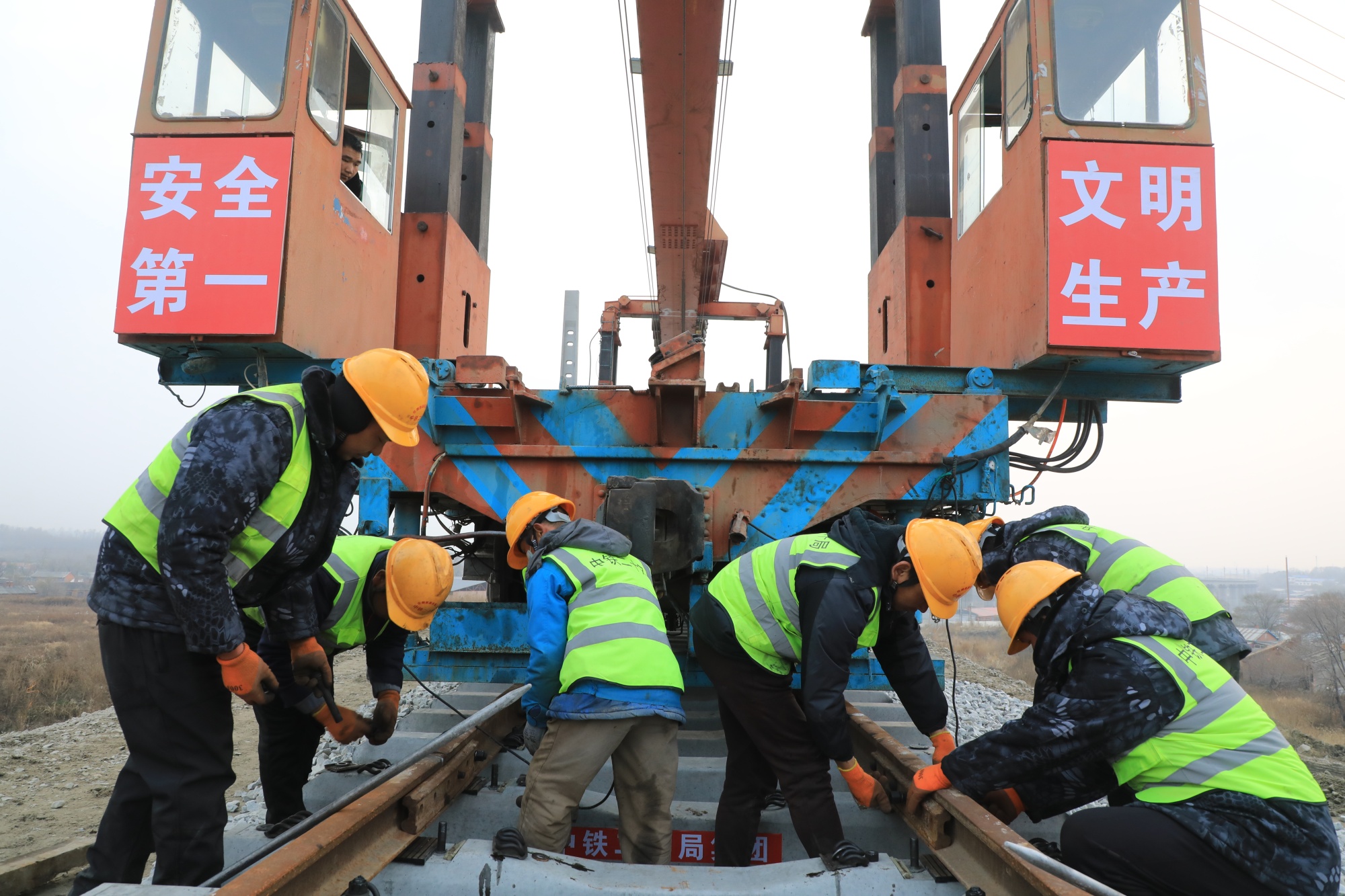 佳鹤铁路大陆站施工现场.原勇 摄
