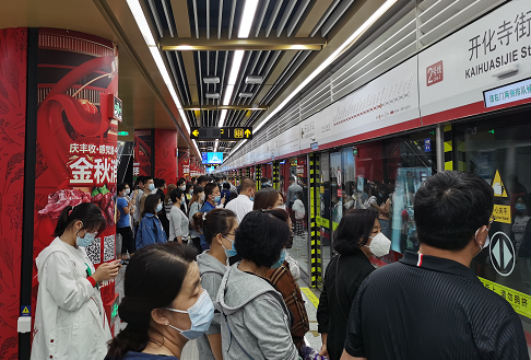 刷脸刷公交卡都行！太原65周岁以上老年人免费乘地铁更方便了！休闲区蓝鸢梦想 - Www.slyday.coM