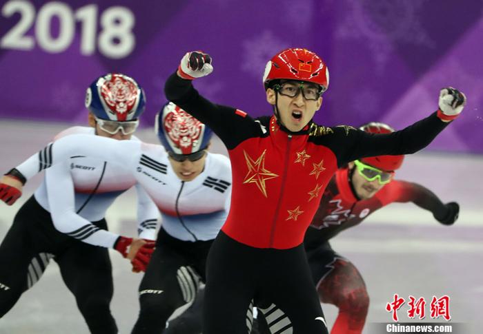 资料图：平昌冬奥会短道速滑男子500米决赛中，中国选手武大靖夺得金牌。 中新社记者 宋吉河 摄