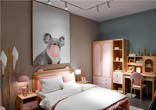 品牌先锋l红星美凯龙走进潮流家具七彩人生产业基地