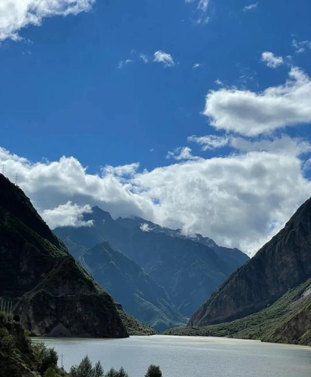 赏彩林！摘秋果！成都出发3小时，去川西小九寨吃喝玩乐耍2天休闲区蓝鸢梦想 - Www.slyday.coM