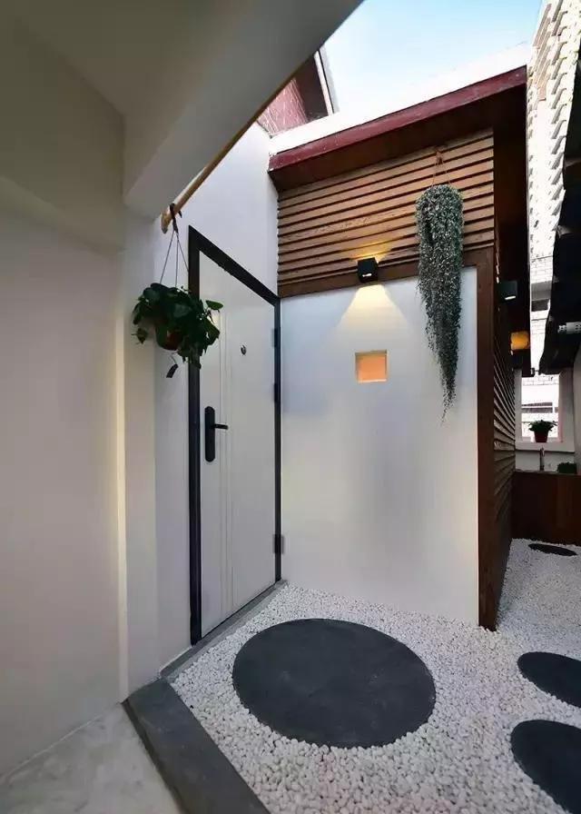 上海纸片楼火了最薄仅20厘米网友我的腰都没它细