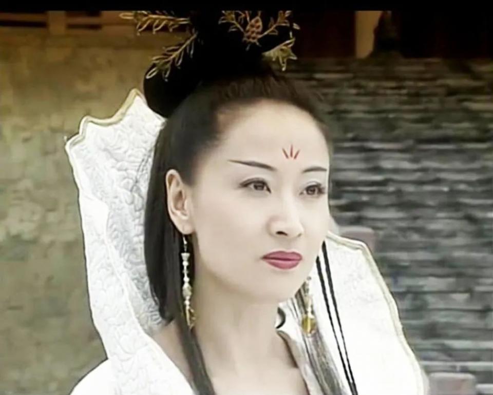 《绝代双骄》里的她,曾是张艺谋心中女神,今58岁依然孤身一人|于莉