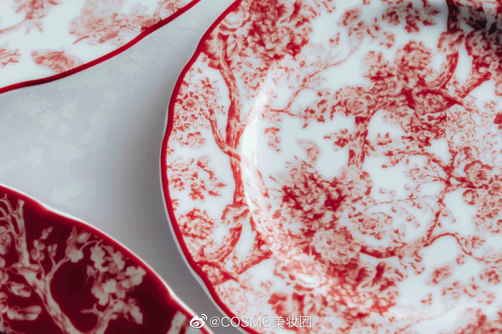 觉得已经二十年来的生活白过了 迪奥工坊茹伊印花系列……|迪奥_新浪