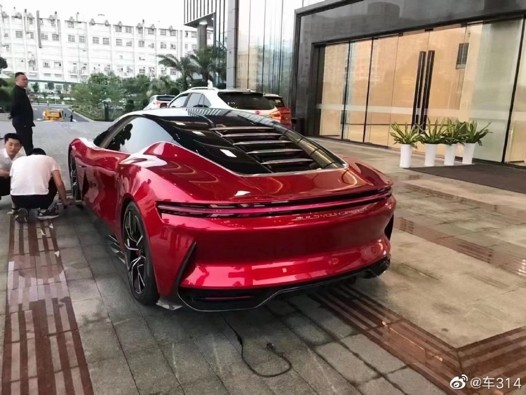 一个字：帅！比亚迪超跑惊现街头 原来是汉EV原型车休闲区蓝鸢梦想 - Www.slyday.coM