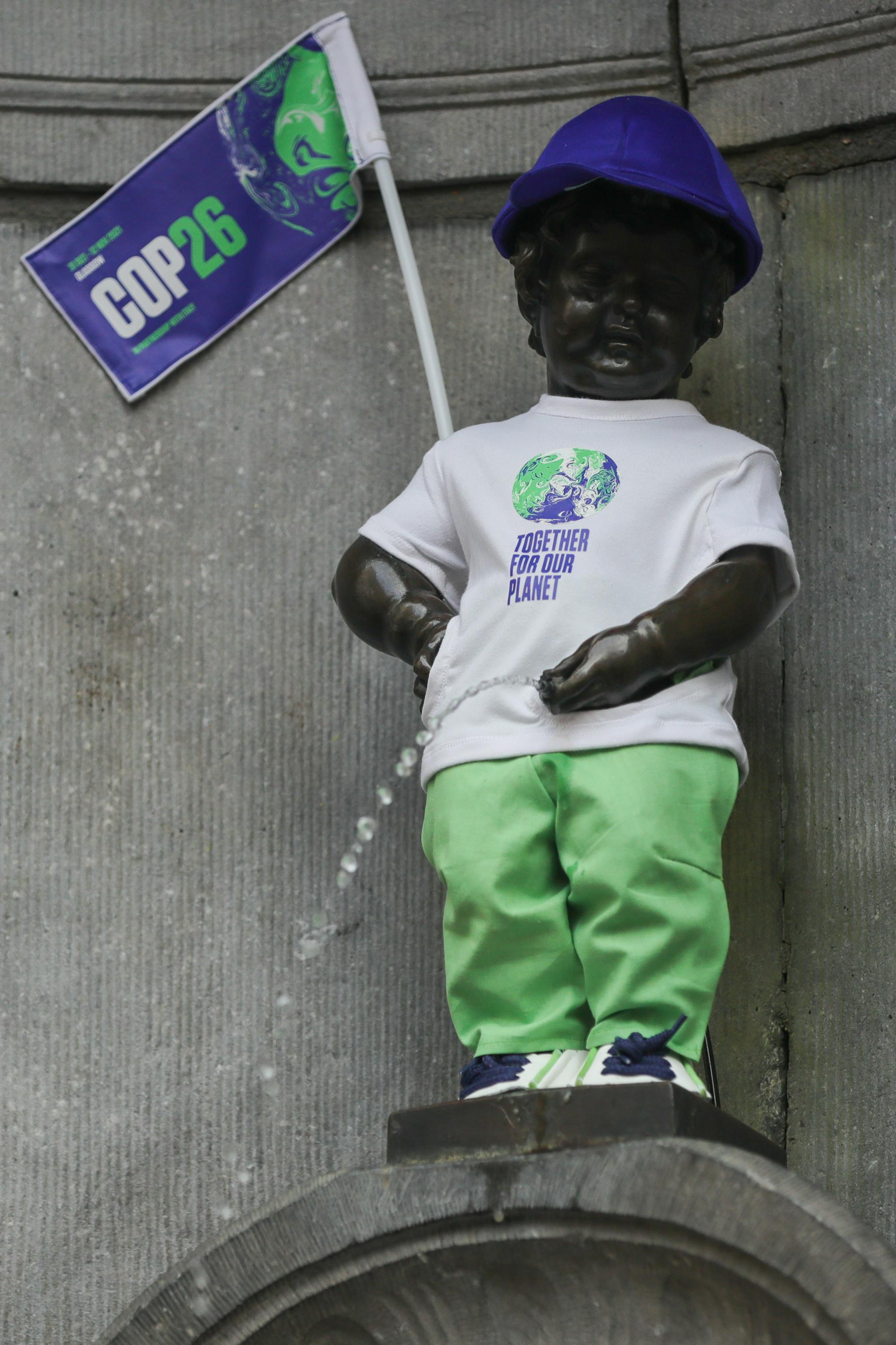 比利时"小尿童"换装呼应联合国气候变化格拉斯哥大会