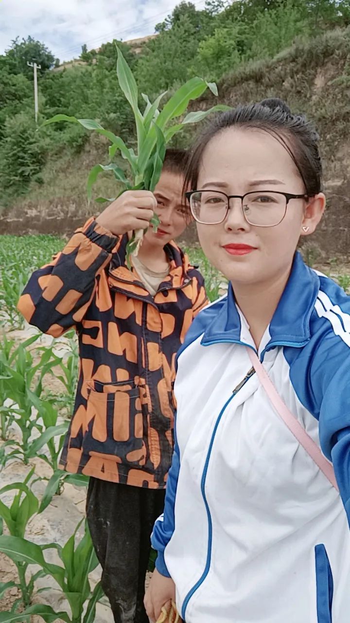 村里的第一个女研究生，不敢离开家乡休闲区蓝鸢梦想 - Www.slyday.coM