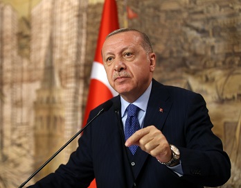       资料图片：2020年2月29日，在土耳其伊斯坦布尔，土耳其总统埃尔多安在执政党正义与发展党（正发党）党部会议上讲话。（新华社/伊赫拉斯通讯社）