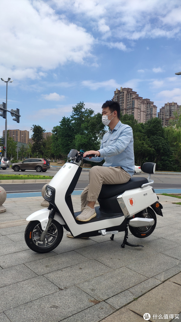 欧派k9简评:这么强动力的电动车你们一定要试试!