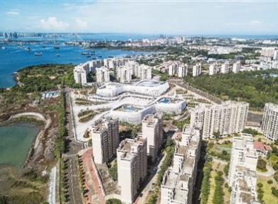 今年5月26日拍摄的海南洋浦经济开发区（无人机照片）。新华社记者 蒲晓旭摄