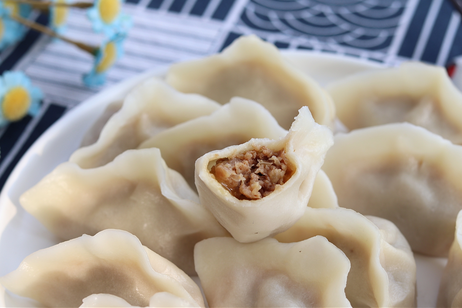 家常牛肉水饺, 鲜美可口味道太赞,一口一个停不下来|牛肉|水饺|饺子