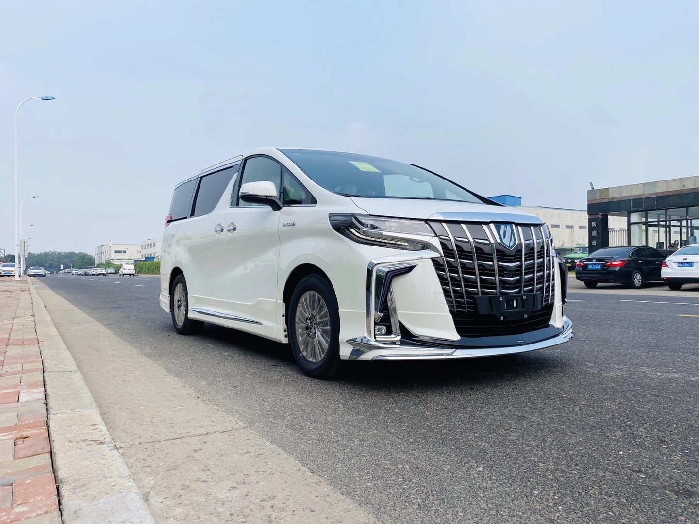 丰田新款埃尔法渲染图曝光看这颜值还是别加价了