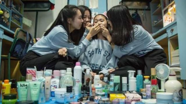 当代大学生为何扎堆用“现金”?00后无奈回答:开始掏家底了休闲区蓝鸢梦想 - Www.slyday.coM 当代大学生为何扎堆用“现金”?00后无奈回答:开始掏家底了休闲区蓝鸢梦想 - Www.slyday.coM