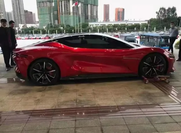 一个字：酷！比亚迪超跑惊现街头休闲区蓝鸢梦想 - Www.slyday.coM