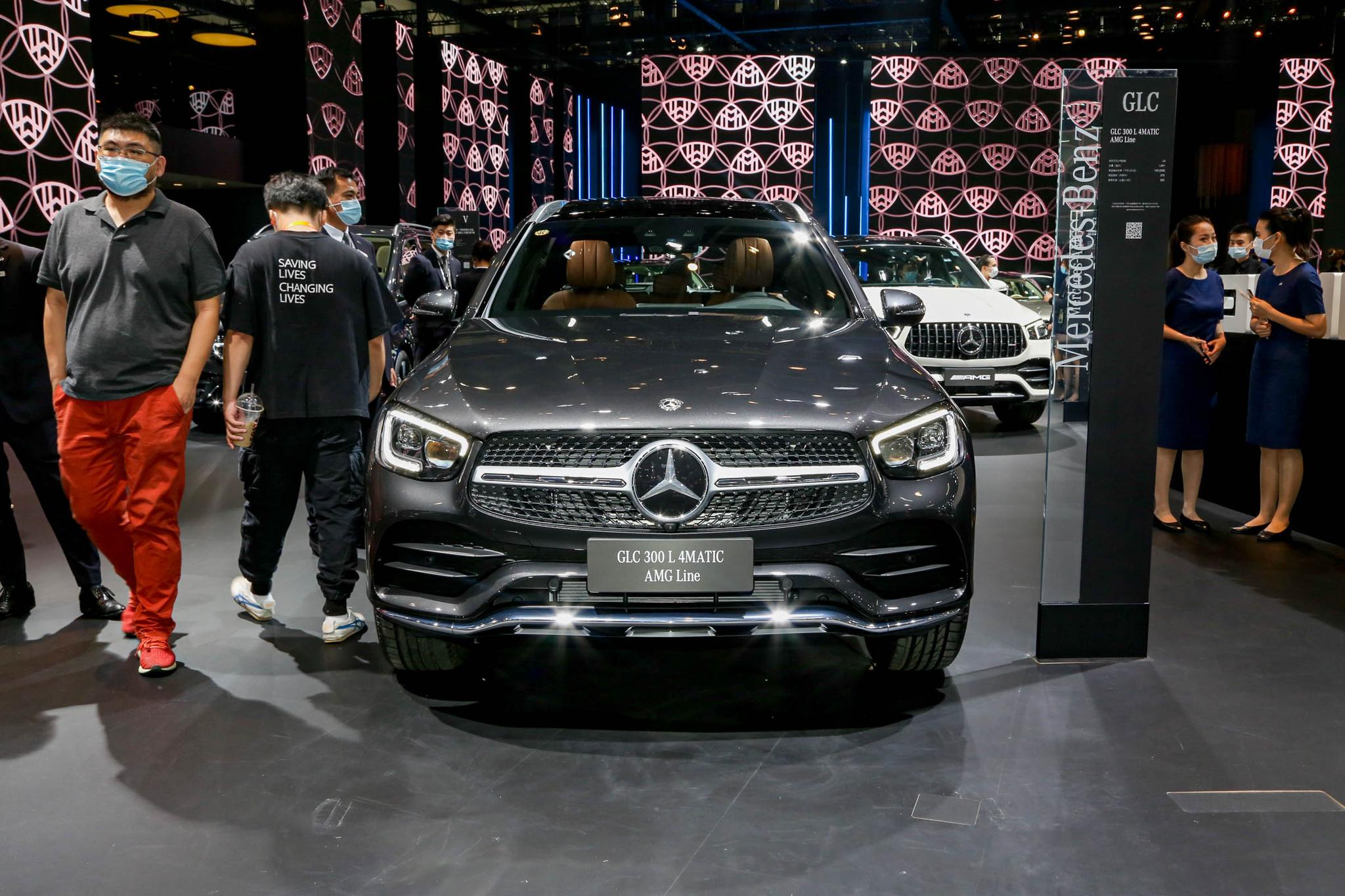 分高低功率版本,其中glc 260 l车型的最大功率为145千瓦,峰值扭矩320