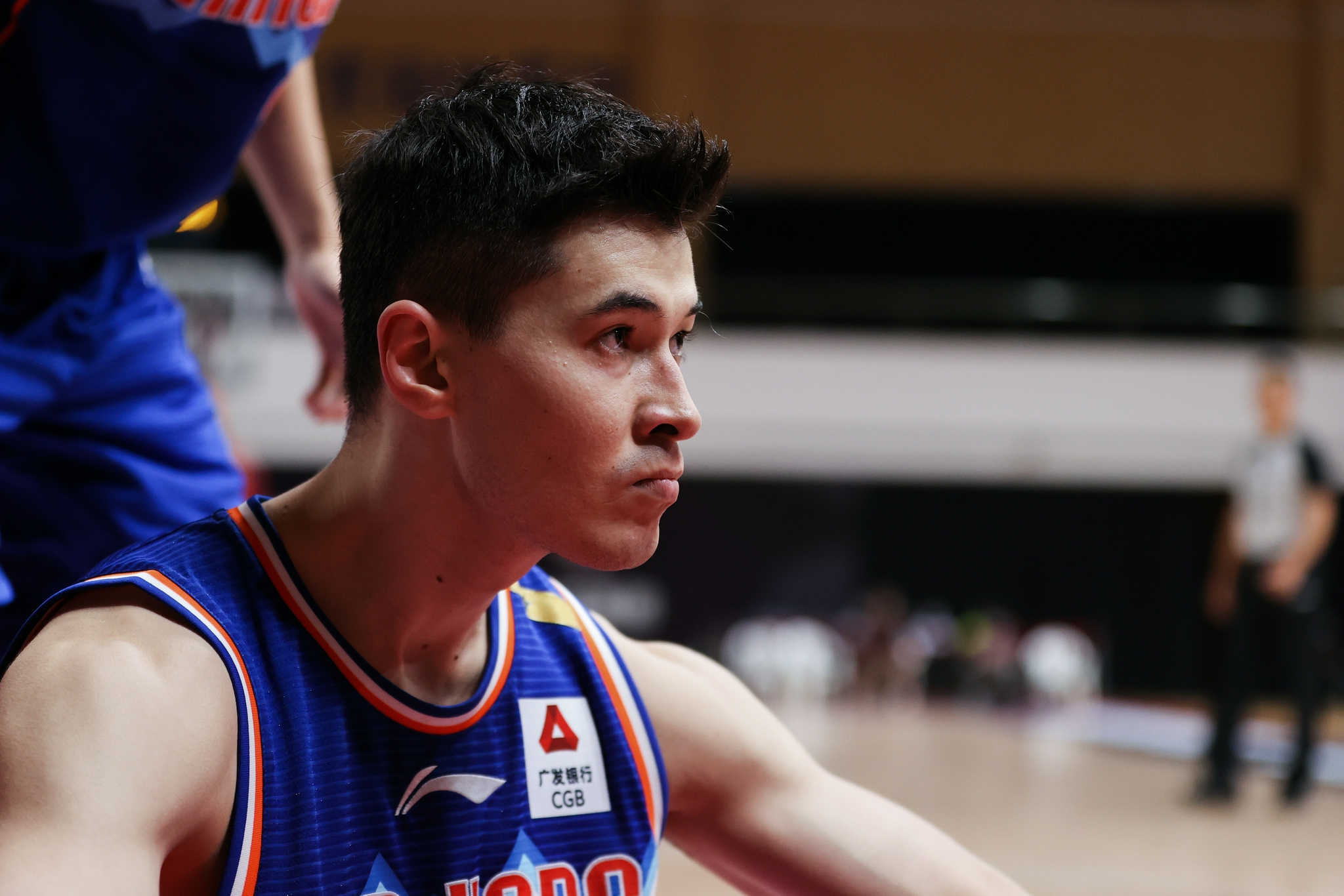 阿不都沙拉木表情坚毅.