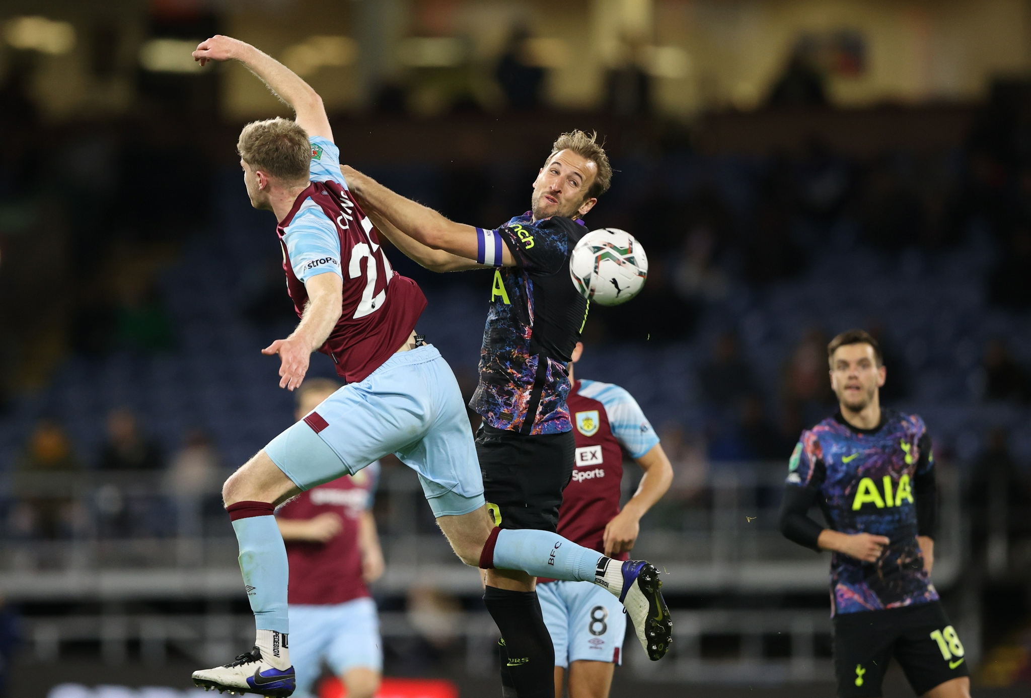 足球-——英格兰联赛杯:热刺胜伯恩利|伯恩利|托特纳姆|热刺队_新浪