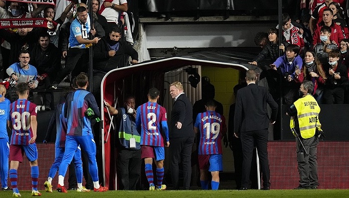 巴萨救火主帅科曼下课(图片来源:视觉中国)