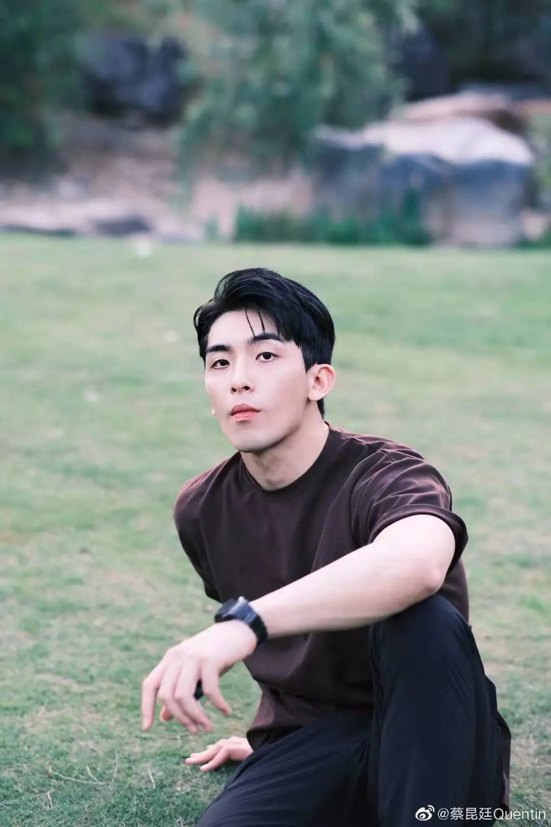 校园小说男主从此有了脸